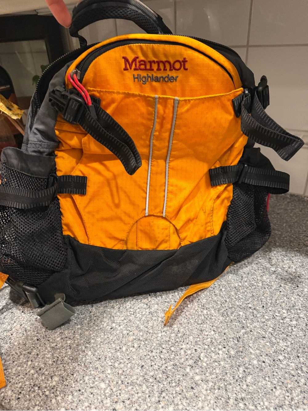 Marmot Highlander Yellow and Black Lumbar Daypack Size Medium